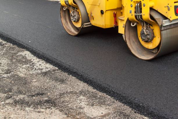 Best Local Driveway Pavers  in Tuscarawas, OH